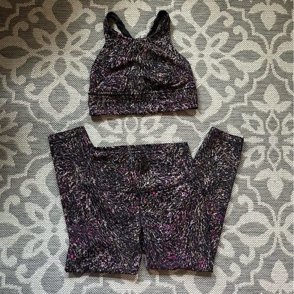 NWOT Lululemon Wunder Train bra/leggings set, size 8, Topography Multi - Picture 8 of 15